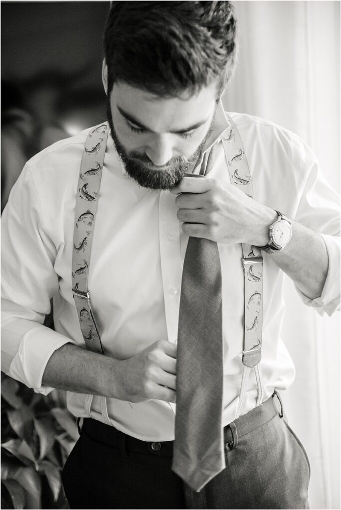 Groom gets ready for wedding at Beech Ridge Barn
