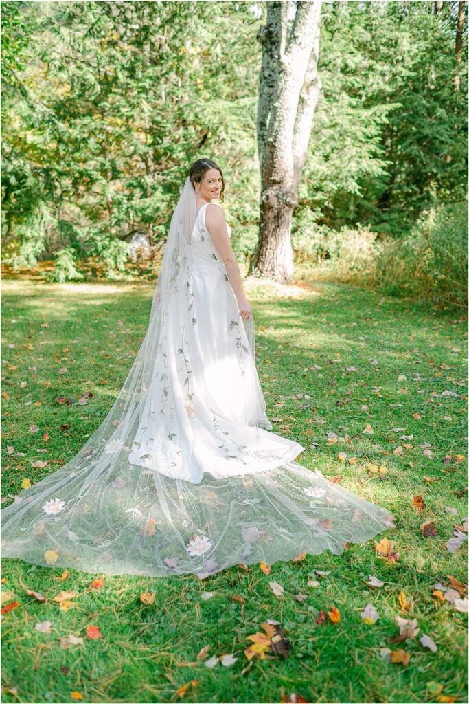 Stunning bridal dress and veil for Rachel Campbell Photographyhel Cam
