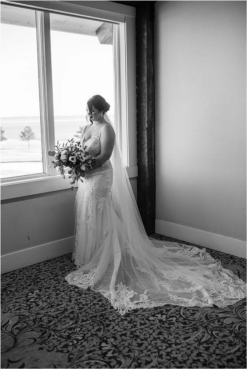 Bride gets ready for wedding at Samoset Resort